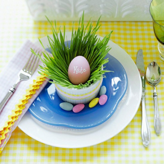 Велигденско украсување на јајца